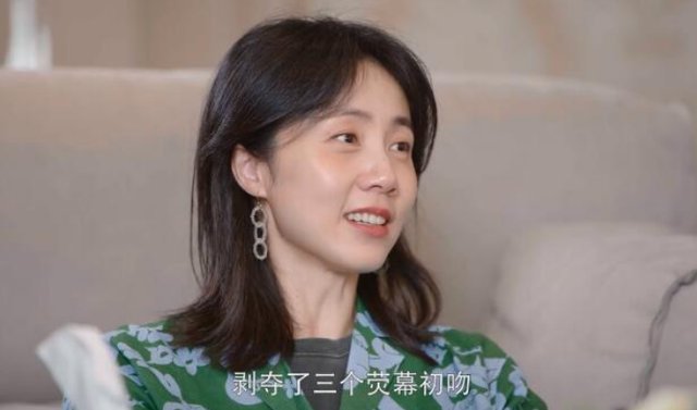 胡歌自曝同班仨男生都被孙莉夺走初吻，究竟是哪三位呢？