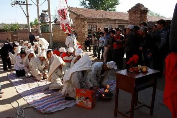 在农村出嫁女回娘家奔丧时，需要注意些什么？