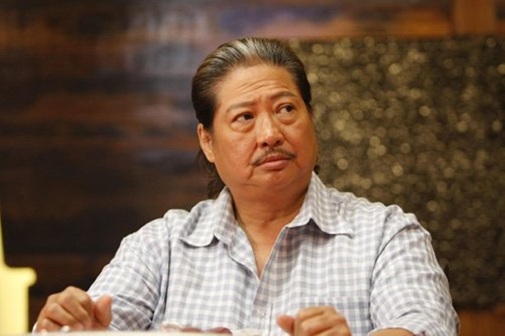 洪金宝谈马云，他是谁我不认识，是李连杰请我来的，有钱了就不起吗？