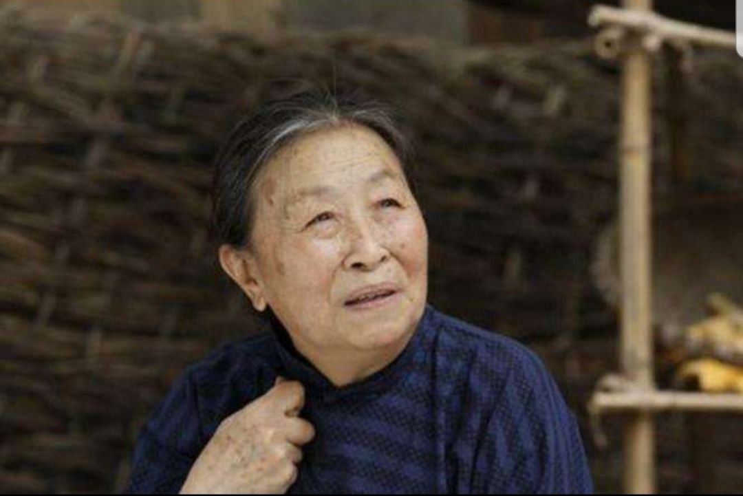 张少华打断新凤霞的腿疑晚节不保,如今的她怎么样了?