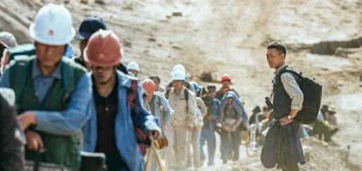 《万里归途》成票房霸主，为什么豆瓣评分却只有7.5？