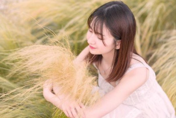 请问日语美女怎么说？