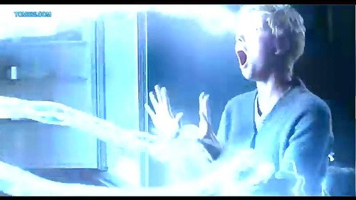 宇航员的妻子的角色介绍