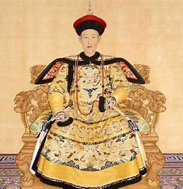 雍正和乾隆之间的关系是什么样的？乾隆为什么不拜雍正？