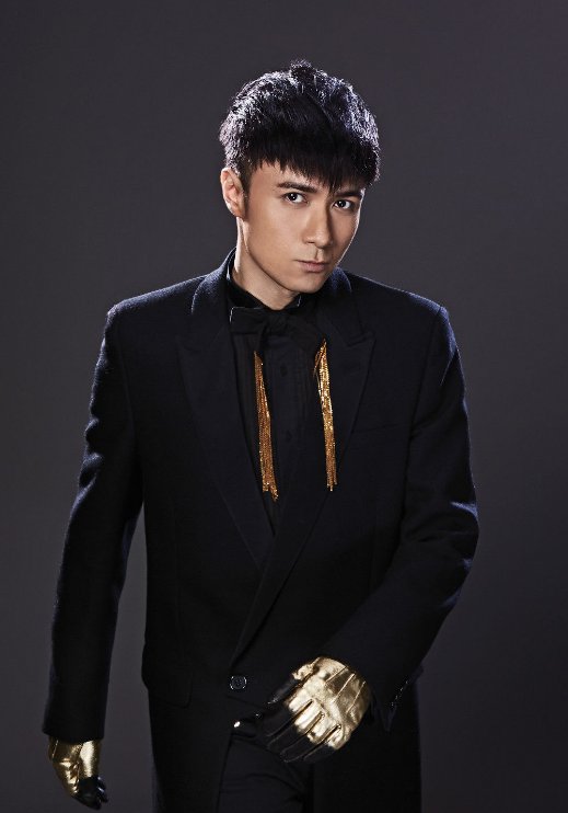 电视剧义海主题曲叫什么？谁唱的，谢谢