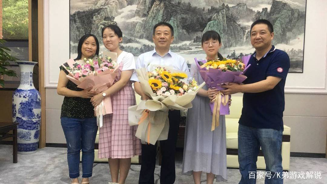 四川同校两个陈静怡高考高分，她们二人在学习上是如何互相帮助的？