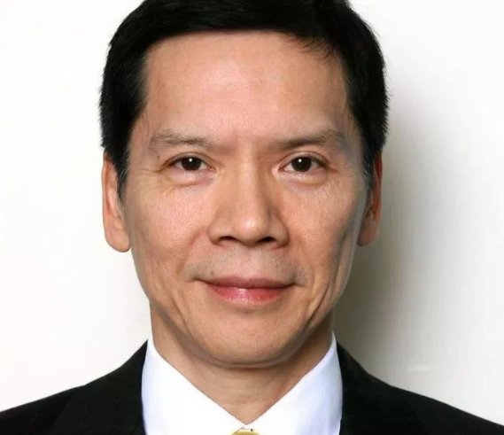 鲁豫问向华强：你是不是黑社会，向华强的回答让人意外，他说的什么？