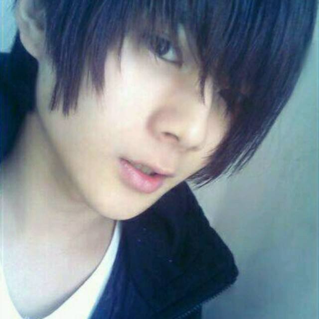 要一张14岁帅哥的照片谢谢