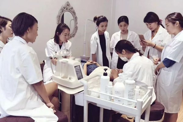 兰州化妆学校地址