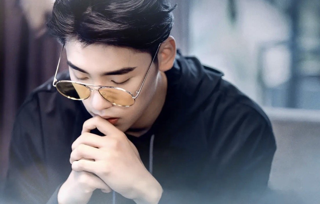 王子异的家庭背景