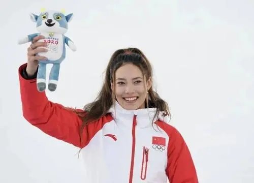 谷爱凌为何在第三跳的时候采取超高难度动作？