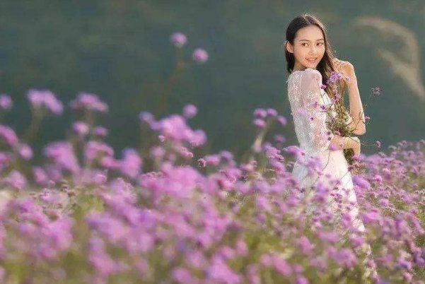 每天给自己一个微笑，半年之后会有怎样的变化？