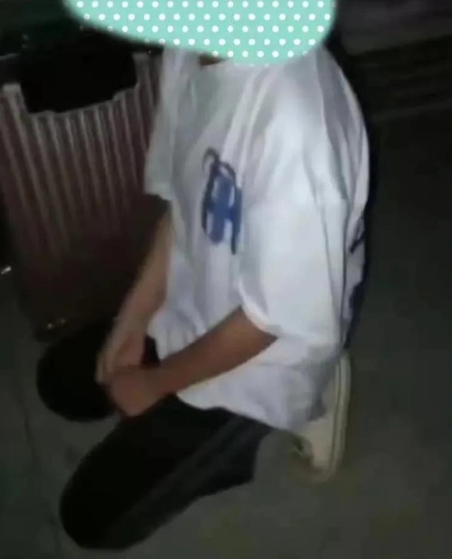 湖北一女生被逼下跪遭多人殴打,2人被行拘,如何处罚才能起到警示作用?