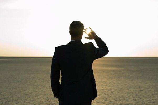 初来乍到请多关照下一句是什么