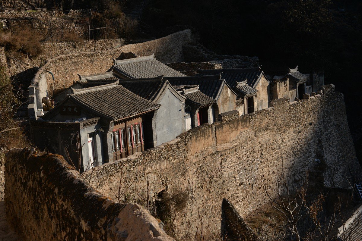 太阳底下是什么意思？