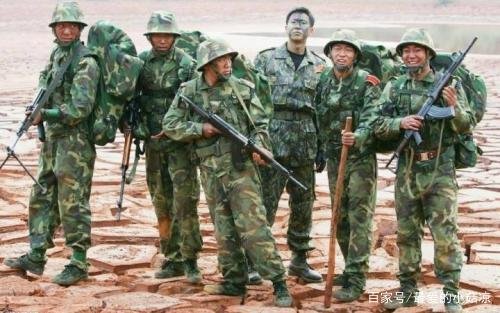 《士兵突击》里许三多最后结局是什么？是老a还是长官？