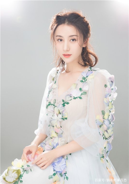 风流导演尤小刚,三婚娶小30岁娇妻,他的前任都有谁?