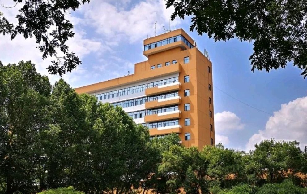 兰州石化职业技术大学是专科还是本科?