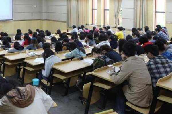 老三届与新三届是一个意思吗？