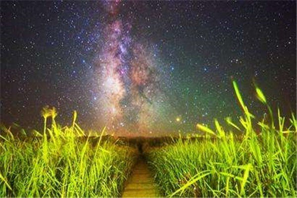 十月多场流星雨将至，流星雨的形成都需要哪些特定的因素呢？