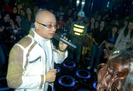 我哭了，我累了，我的心真的疲惫了是哪首歌的歌词呀，忘了