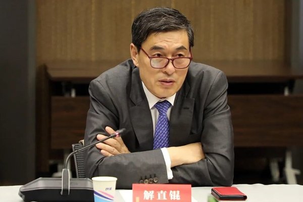 毛阿敏富豪老公猝死，知情人透露出了哪些详情？