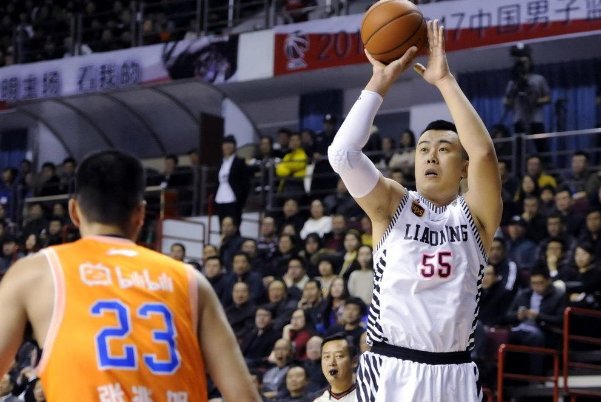 韩德君中国男篮新任队长，韩德君能担任队长的原因有哪些？