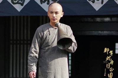 沈星移为什么改名为康卓文?