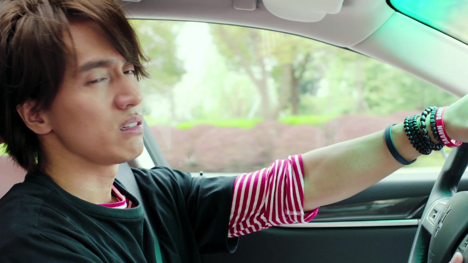 前男友结婚了，我该怎么办？