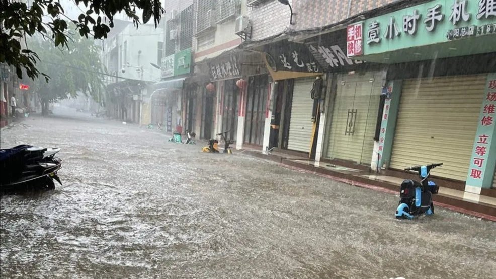 台风狮子山登陆海南多地风雨大作，未来将途径哪些地区？