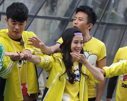 《奔跑吧》第10季常驻嘉宾名单都有哪些艺人？