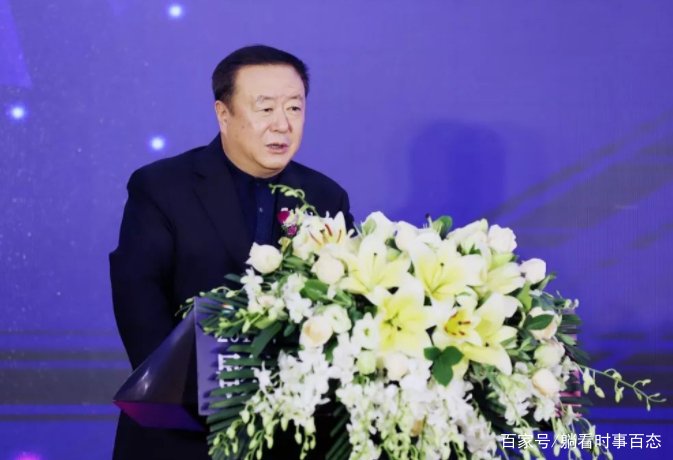 风流导演尤小刚,三婚娶小30岁娇妻,他的前任都有谁?