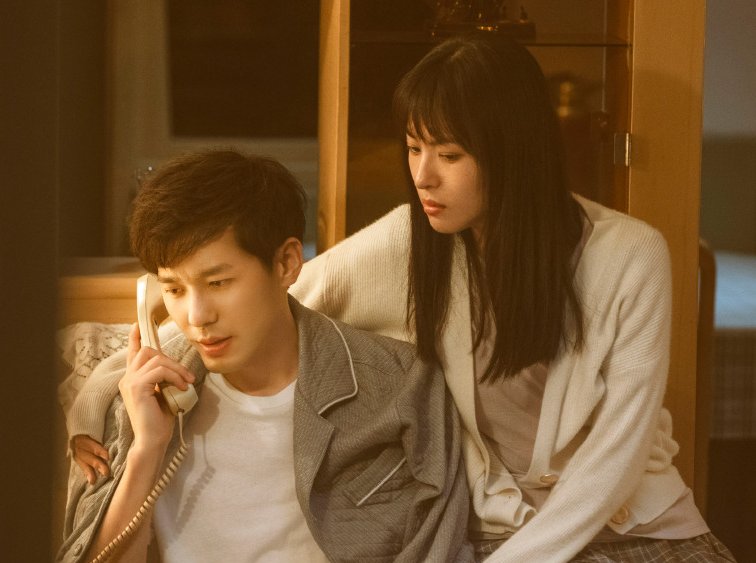 《乔家的儿女》中，乔一成和叶小朗为什么离婚？