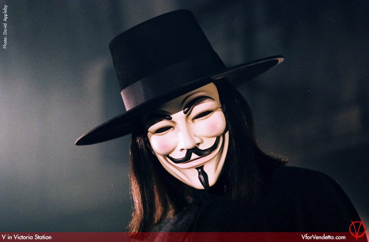 谁有V字特工队的可以当头像的图片？要那个戴面具的~~