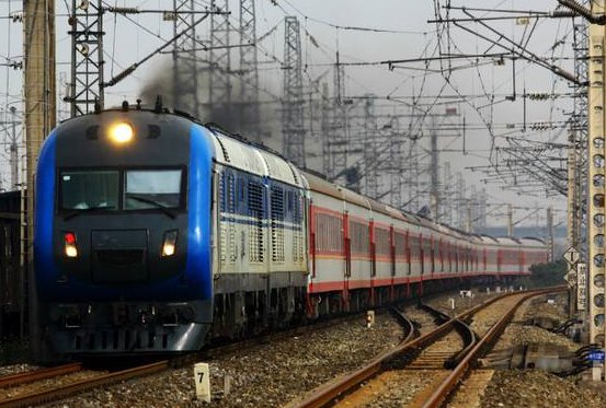 火车票网上订票后，提前多长时间取纸票？是2小时吗？