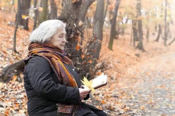合肥73岁确诊大爷每天骑车送老伴上下班，这名大爷的行程轨迹是怎样的？