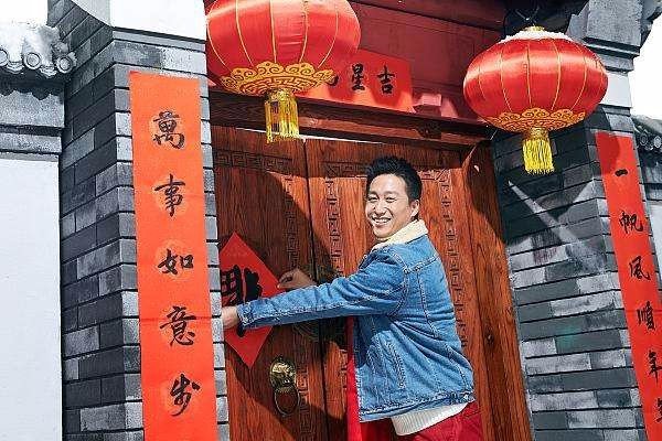 贴对联用声调的时候，一二声是上联，三四声是下联，还是一二声是下联，三四声是上联