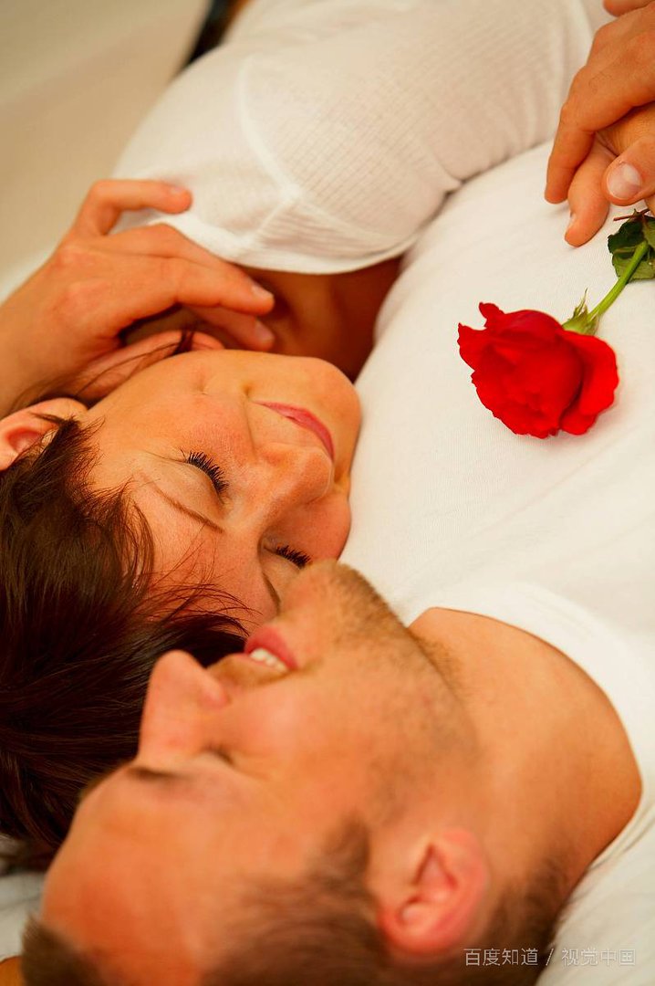 面对一个很爱的恋人都会一次又一次放低自己的底线，打破自己的原则吗？