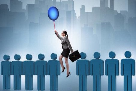 广东一公司给全体员工涨薪28%引众网友羡慕，老板究竟为何这么做？