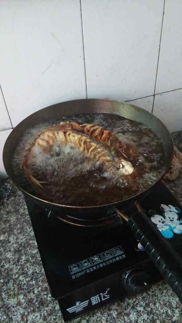 家常浇汁鱼的做法