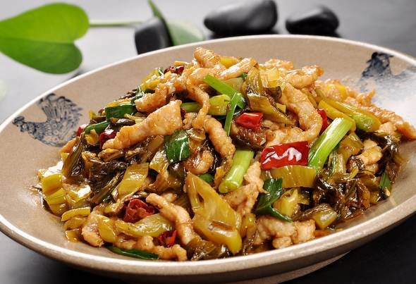 炒葱椒鸡是一道不错的开胃下饭菜,炒葱椒鸡怎么做?