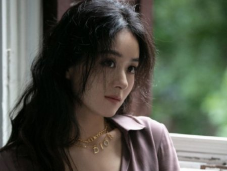 赵丽颖工作室包场支持肖央新电影《误杀2》，他们之间的关系有多好？