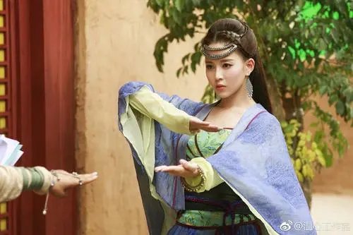 《心理罪》的校花邓琳月的扮演者还有哪些作品?