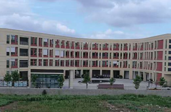 扬中市外国语中学老师名单