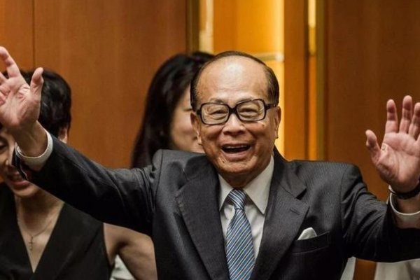 李嘉诚国籍怎么改回中国了？