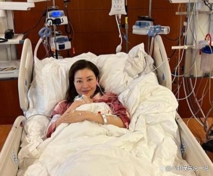 李嘉欣晒与好友合影，出院后喝酒聚会不断，对此你怎么看？