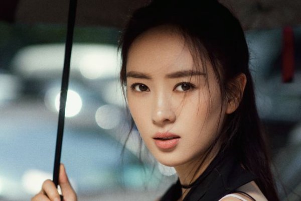 泼助理热粥拉踩佟丽娅自愿被潜规则！刚有起色的童谣为何被爆出这么多黑料？