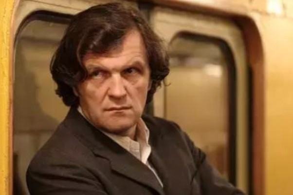 10部让人笑成傻子的电影叫什么名字？