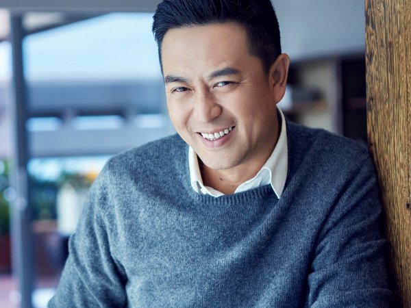 张嘉译离婚了吗