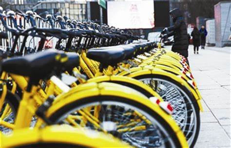 大爷大妈将共享单车当动感单车锻炼,这种行为合适嘛